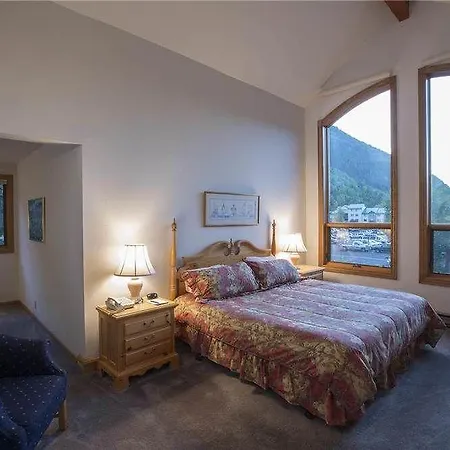 Cimarron Apartment *