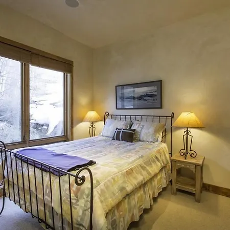 Slopeside Retreat At The Terraces