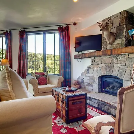 Five Woods Retreat *
