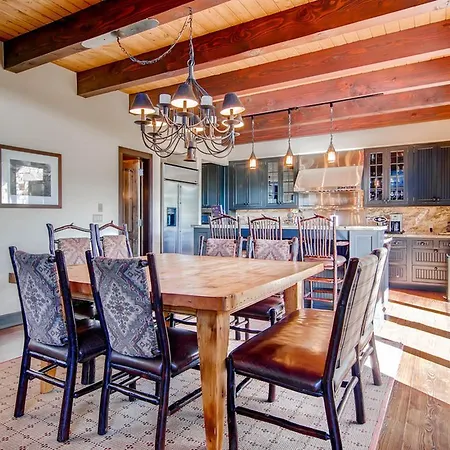 Tomboy Retreat Holiday home