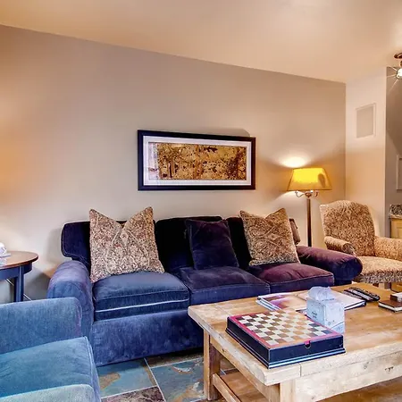 Riverside At The Viking Apartment *