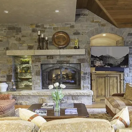 Heritage Crossing Penthouse *