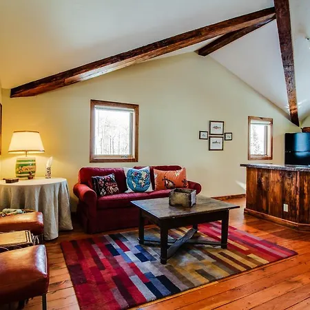 Holiday home Wapiti Mountain Escape Guest Cabin *