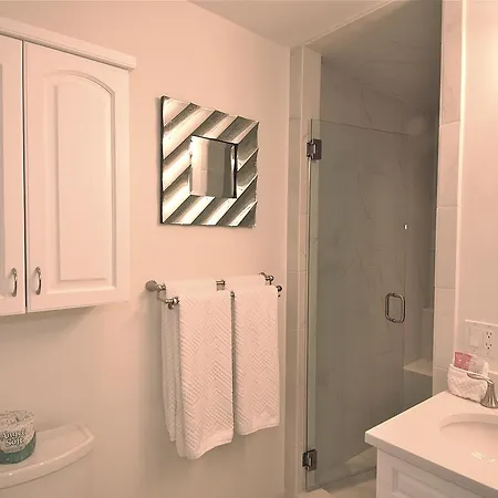 #332 Apartment