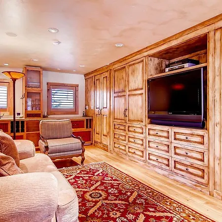 Shirana Penthouse