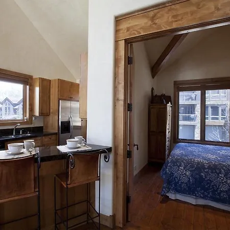 Snow Day Hideaway At The Terraces Apartment