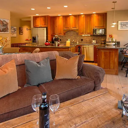 Apartment Cimarron 1