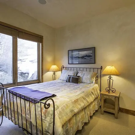 Slopeside Retreat At The Terraces Apartment
