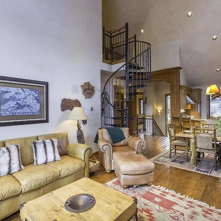 Slopeside Retreat At The Terraces Apartment