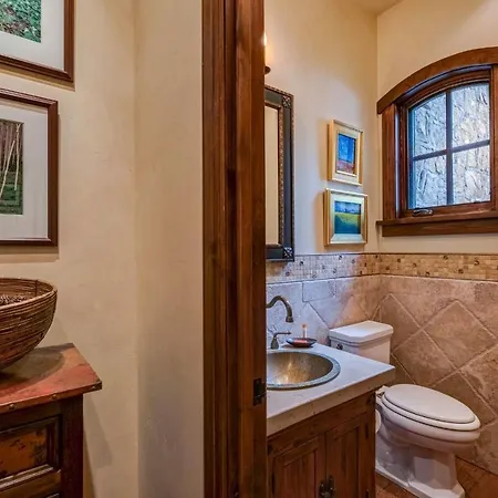 Castellina Pines Holiday home *