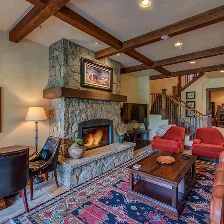 Castellina Pines Holiday home *