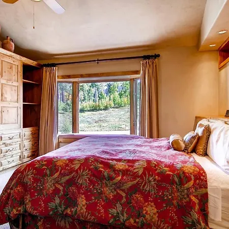 Shirana Penthouse *