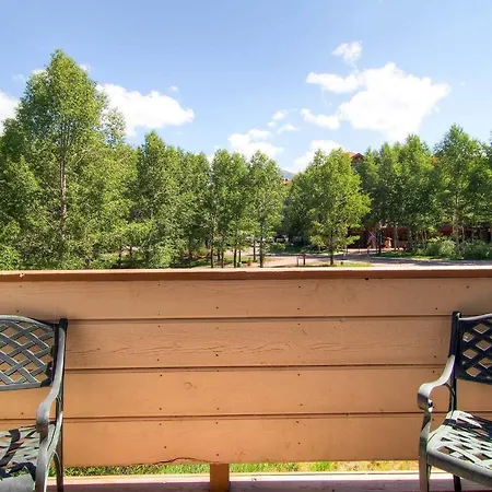 The Emerald Elk At Village Creek