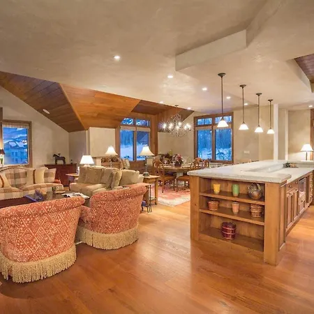Heritage Crossing Penthouse