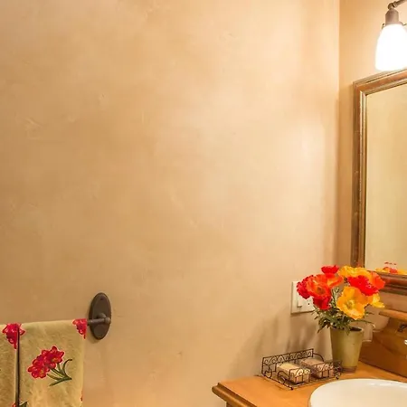 Heritage Crossing Penthouse Apartment *