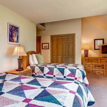 The Emerald Elk At Village Creek * Telluride