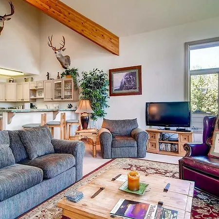 The Emerald Elk At Village Creek