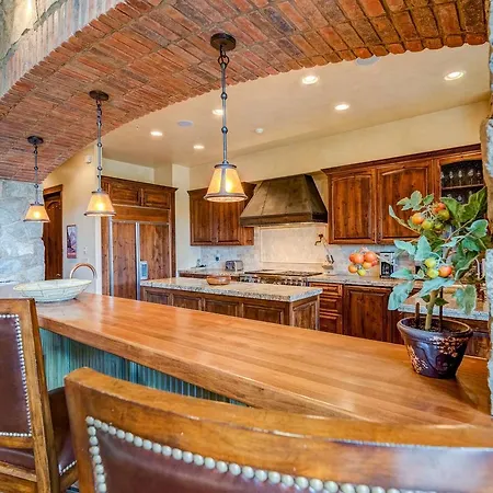 Castellina Pines Holiday home