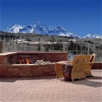 The Peaks See Forever Hotel 4*