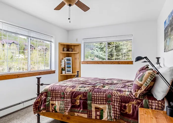 Northstar 1 - Mountain View Corner Retreat