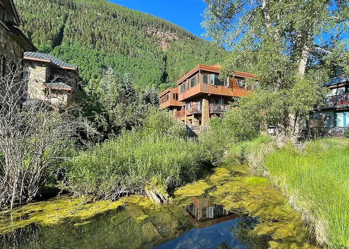 Downtown Modern Creekside