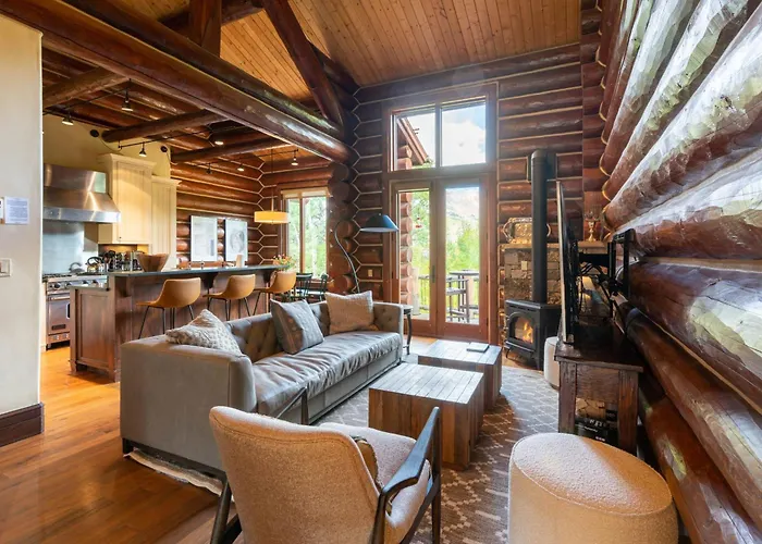 Townhome On The Creek 135 By Avantstay Ski In Ski Out Home W Hot Tub