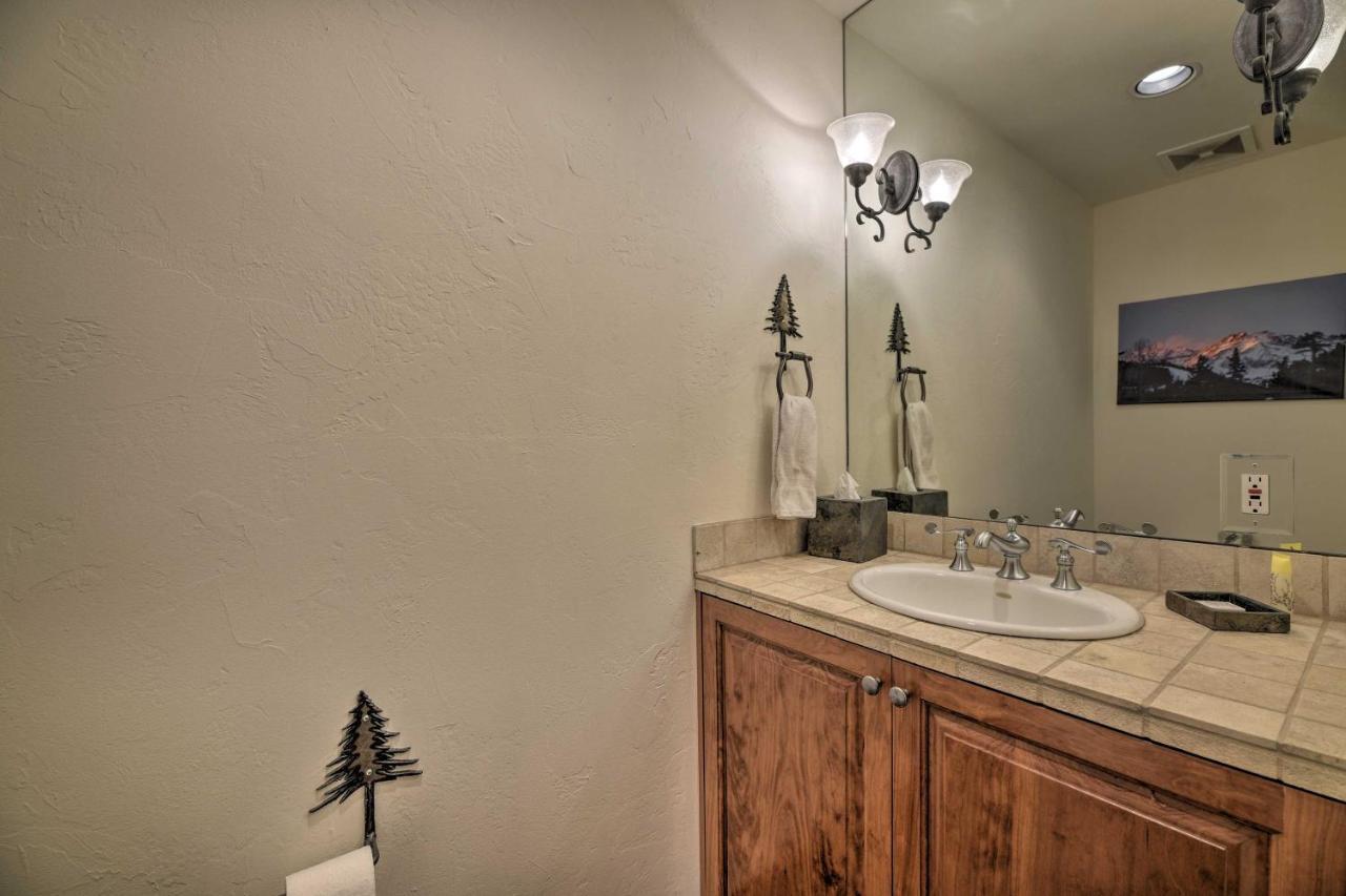 Holiday home Luxurious Ski-inandski-out Mountain Escape *