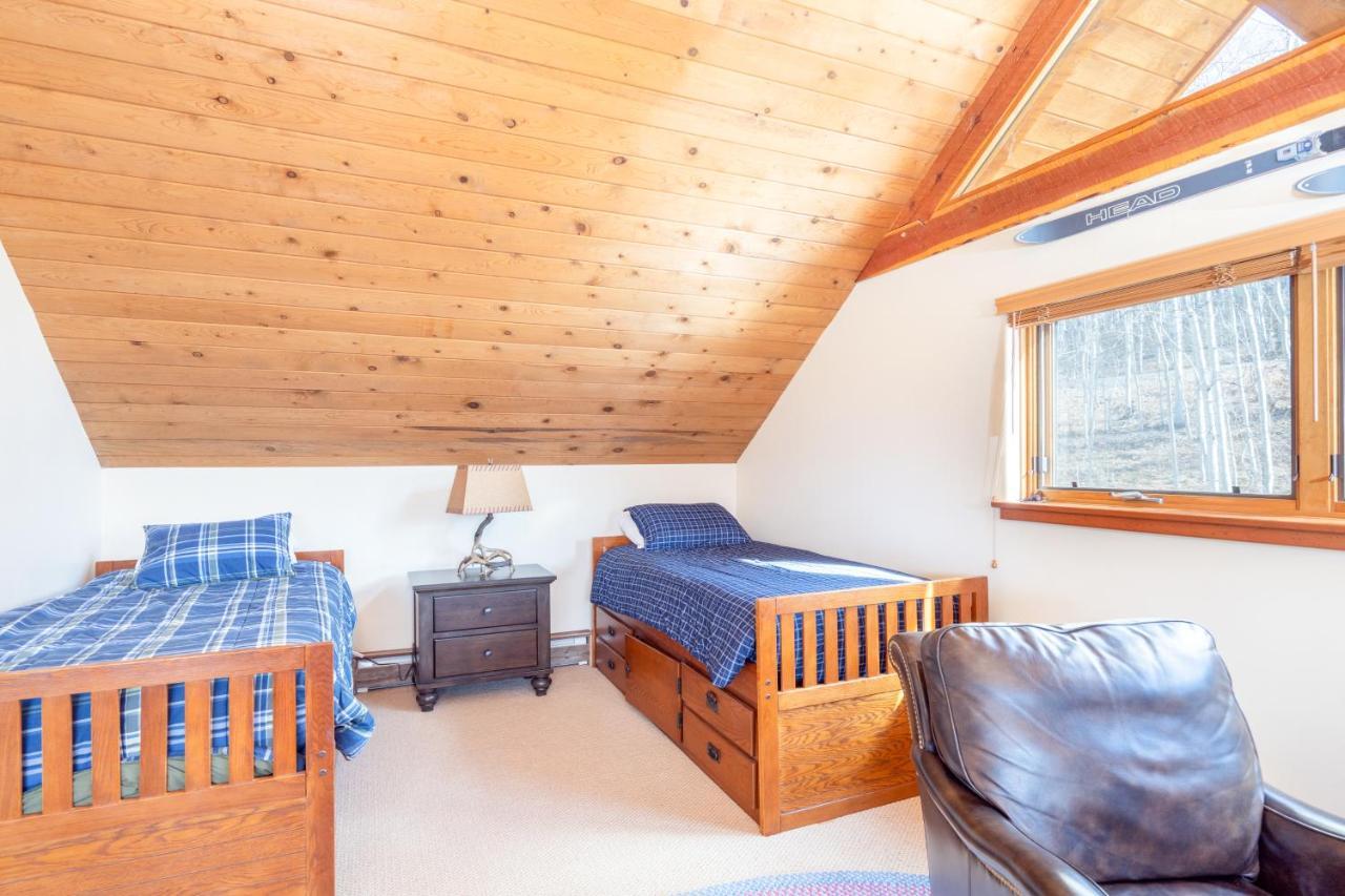 Quakey Lane 241 - Elk Holiday home