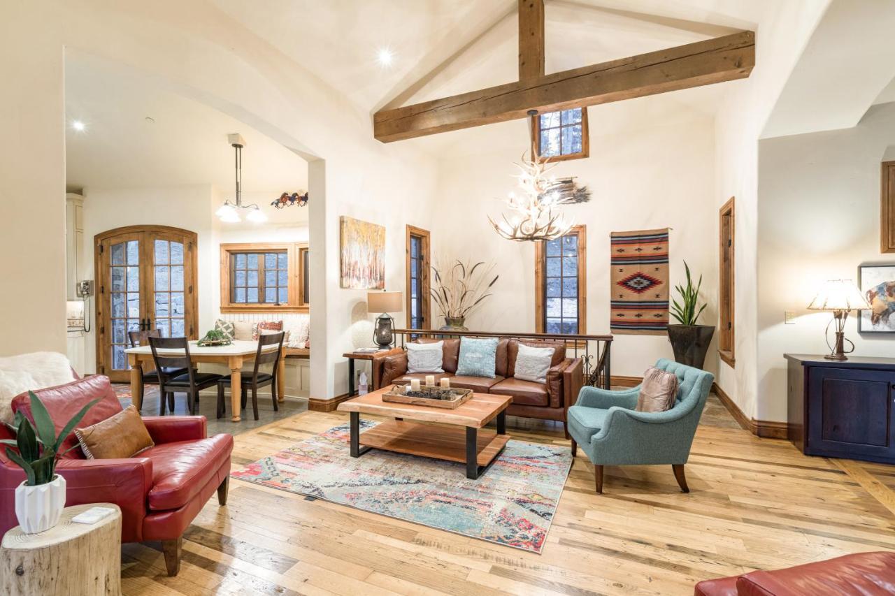 Twin Elk By Exceptional Chalet