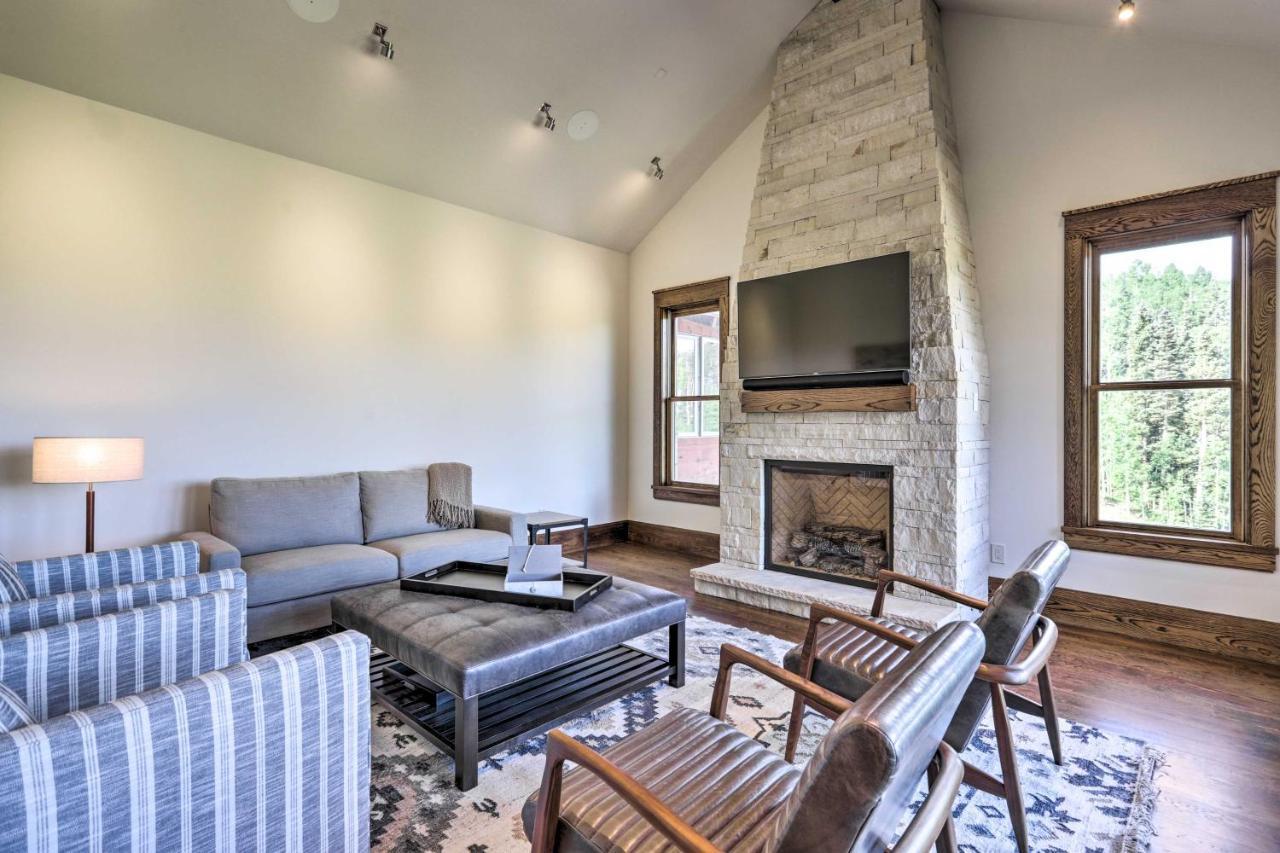 Luxurious Ski-inandski-out Penthouse! Apartment