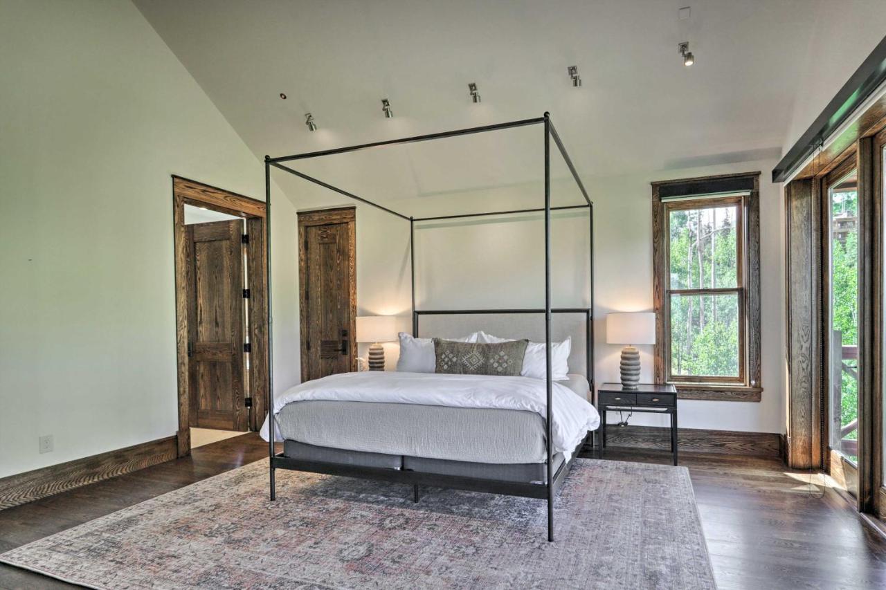 Luxurious Ski-inandski-out Penthouse! Apartment Telluride