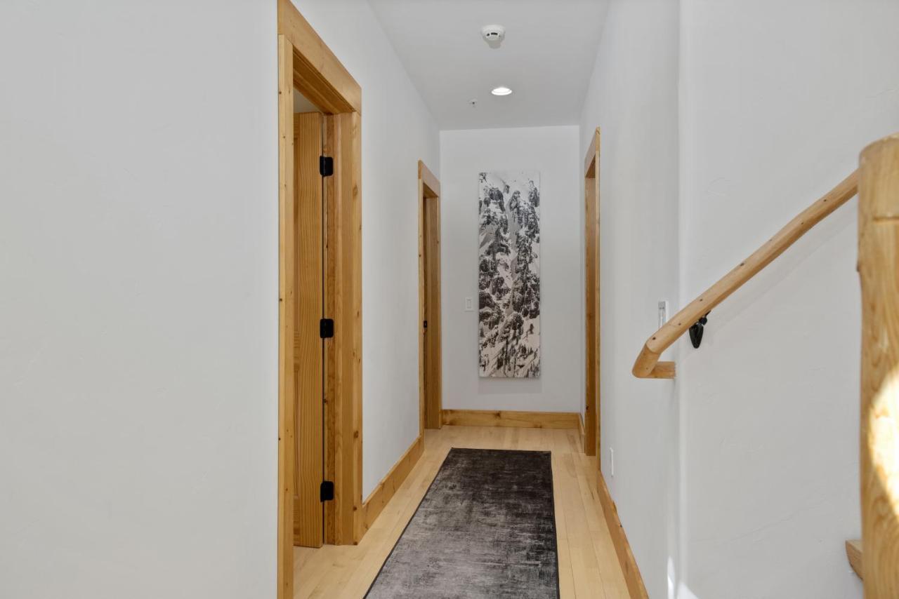 Sundance - 108 Lane *