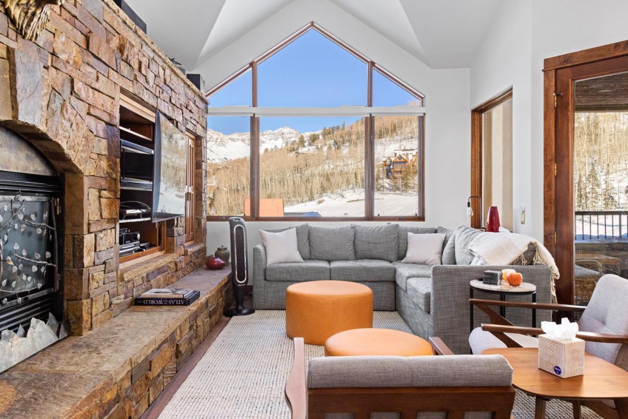 Dakota Place 7 *