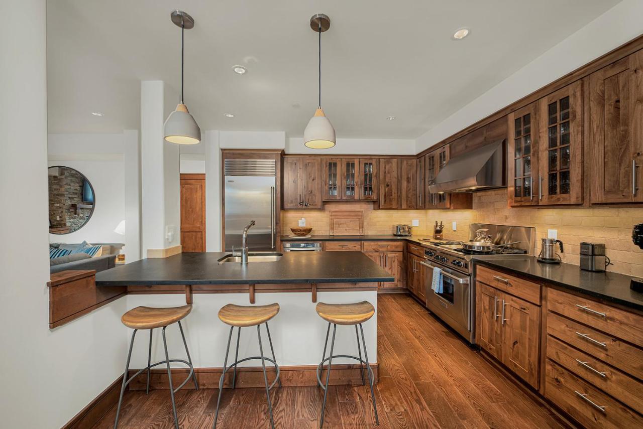 Ballard 203 Downtown Condo Postcard Views - 2Bd 2.5Ba Sleeps 4 Apartment