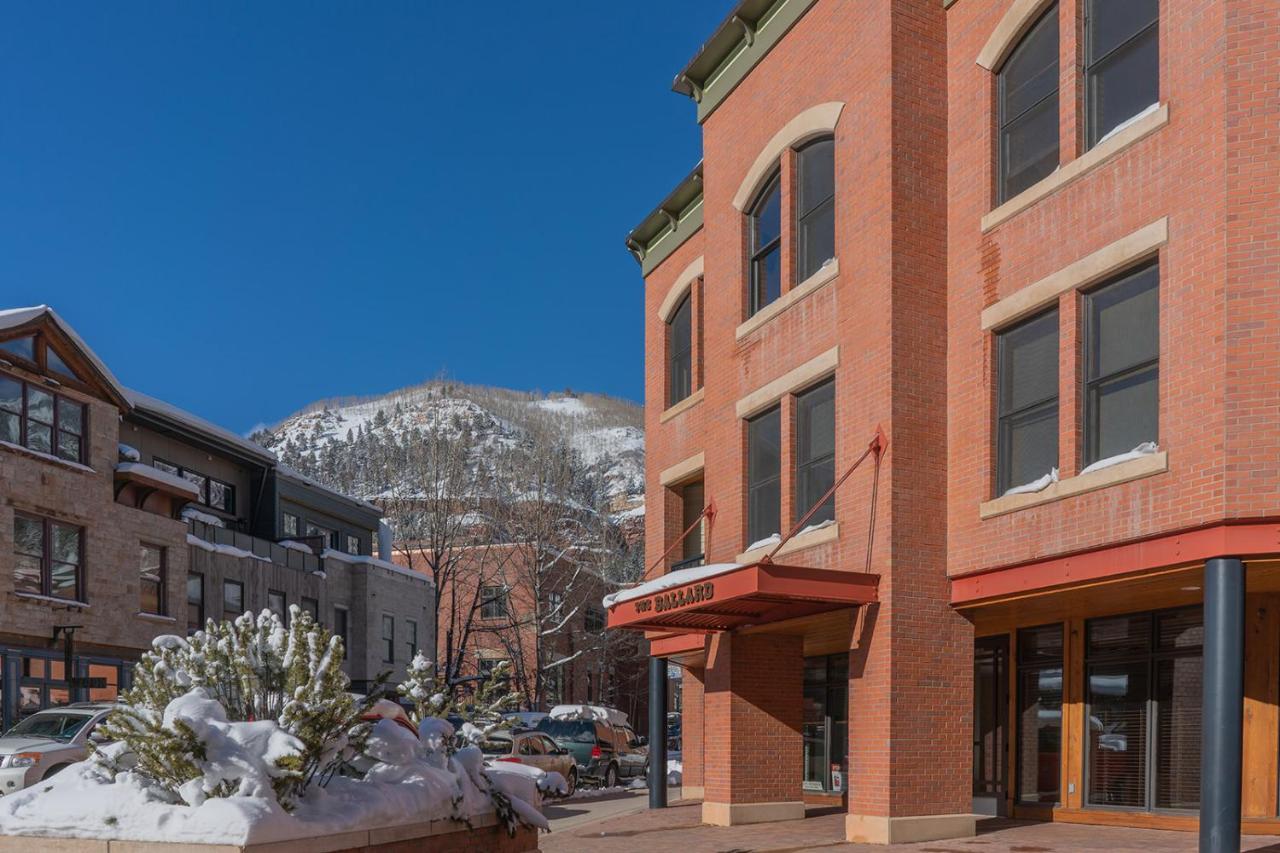 Ballard 203 Downtown Condo Postcard Views - 2Bd 2.5Ba Sleeps 4 *