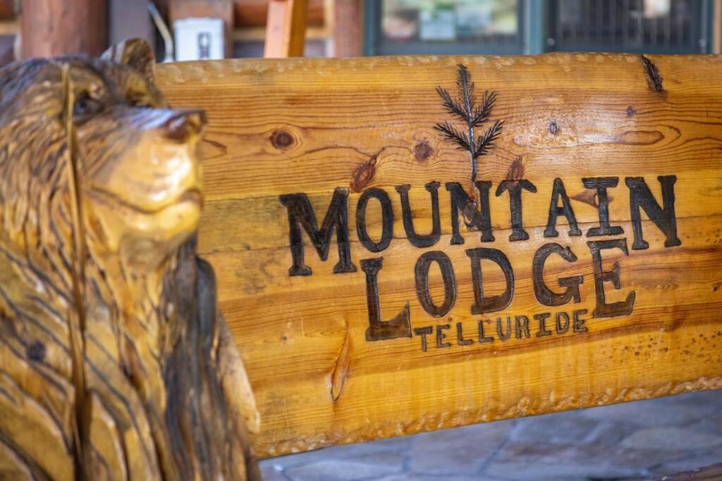 Aparthotel Blue Collar Boutique: Affordable Adventure