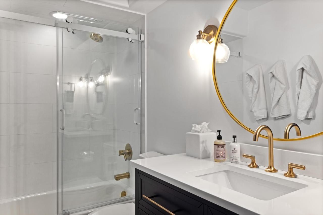 Diamondtooth 4 Scarlet Dove Telluride