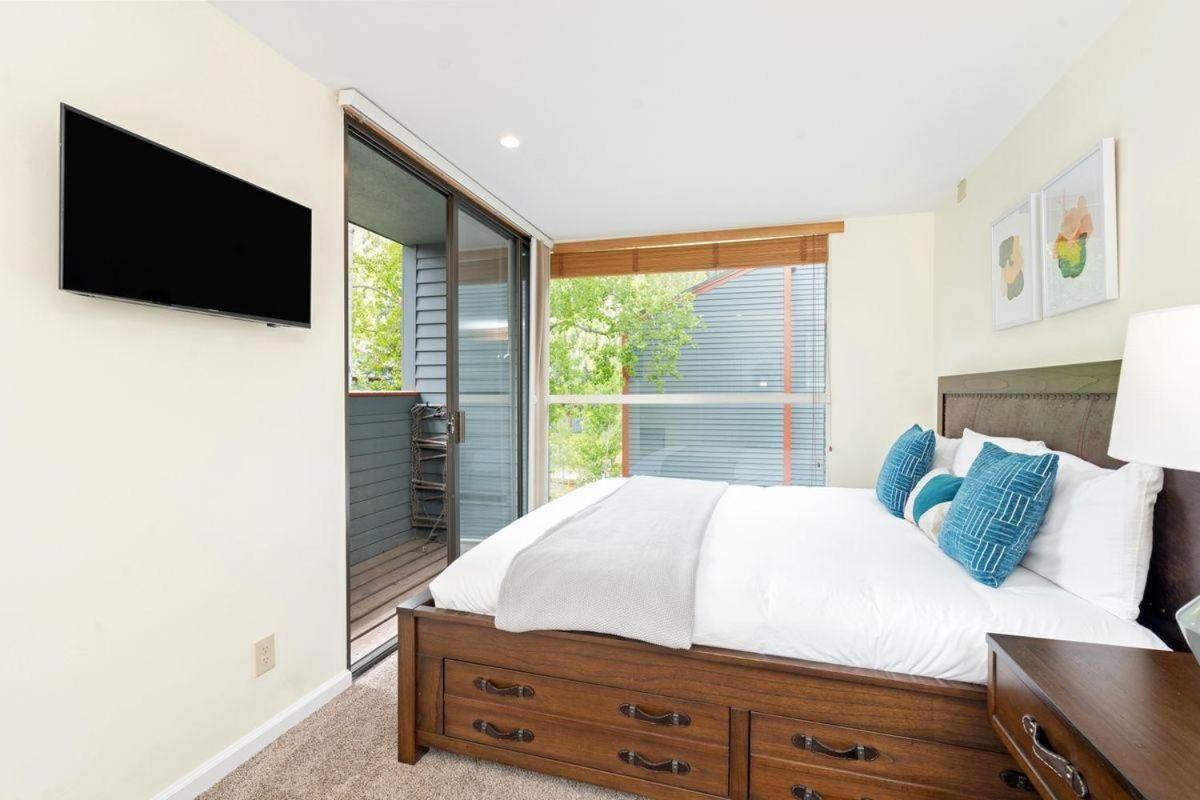 Space For All! Close To Lift 7, Fireplace, Hot Tub Apartment