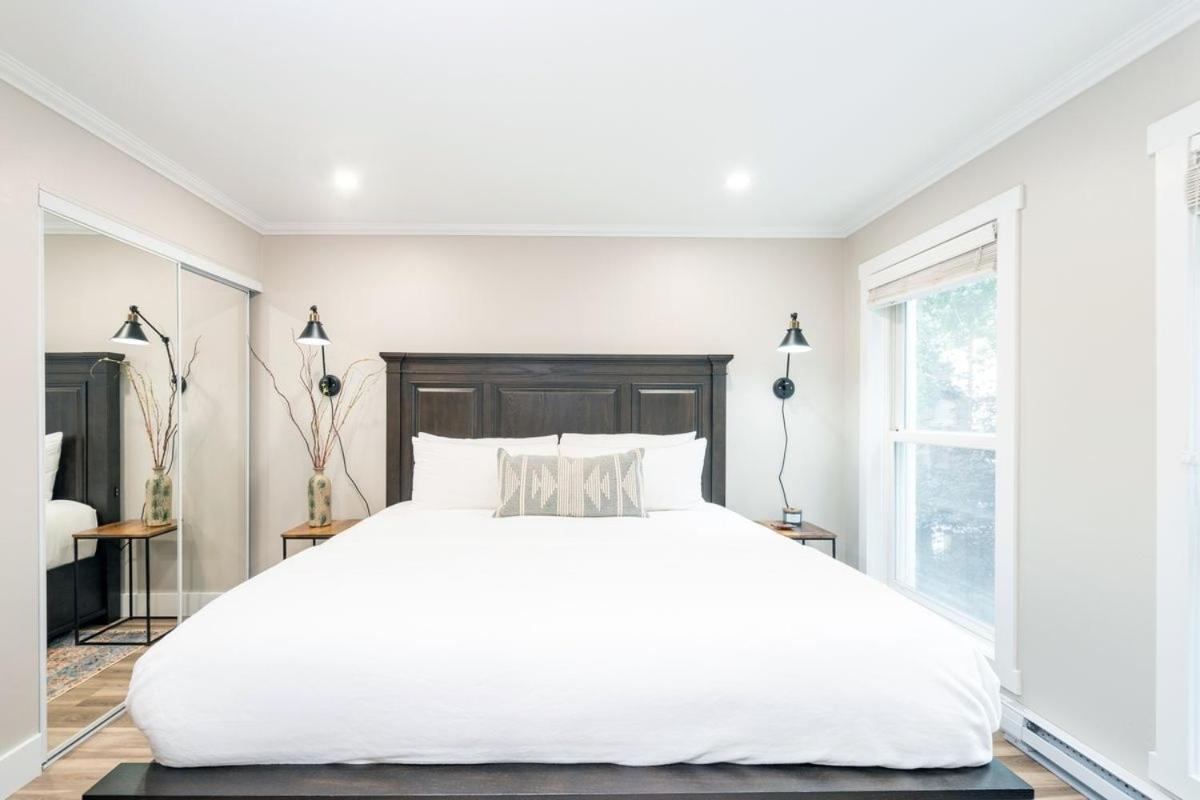 Perfect Location! King Bed, Full Kitchen, Walk To Gondola Apartment *