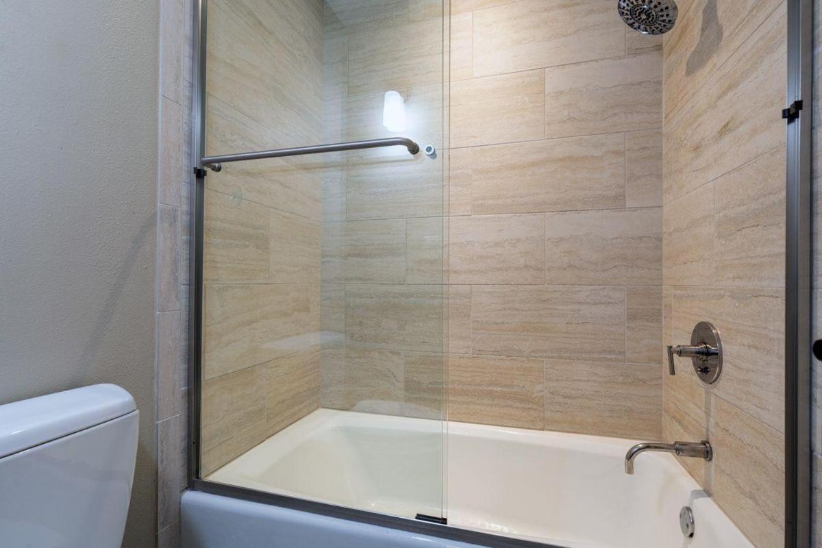 In Out In Town! Area Views, Fireplace, Hot Tub Apartment *