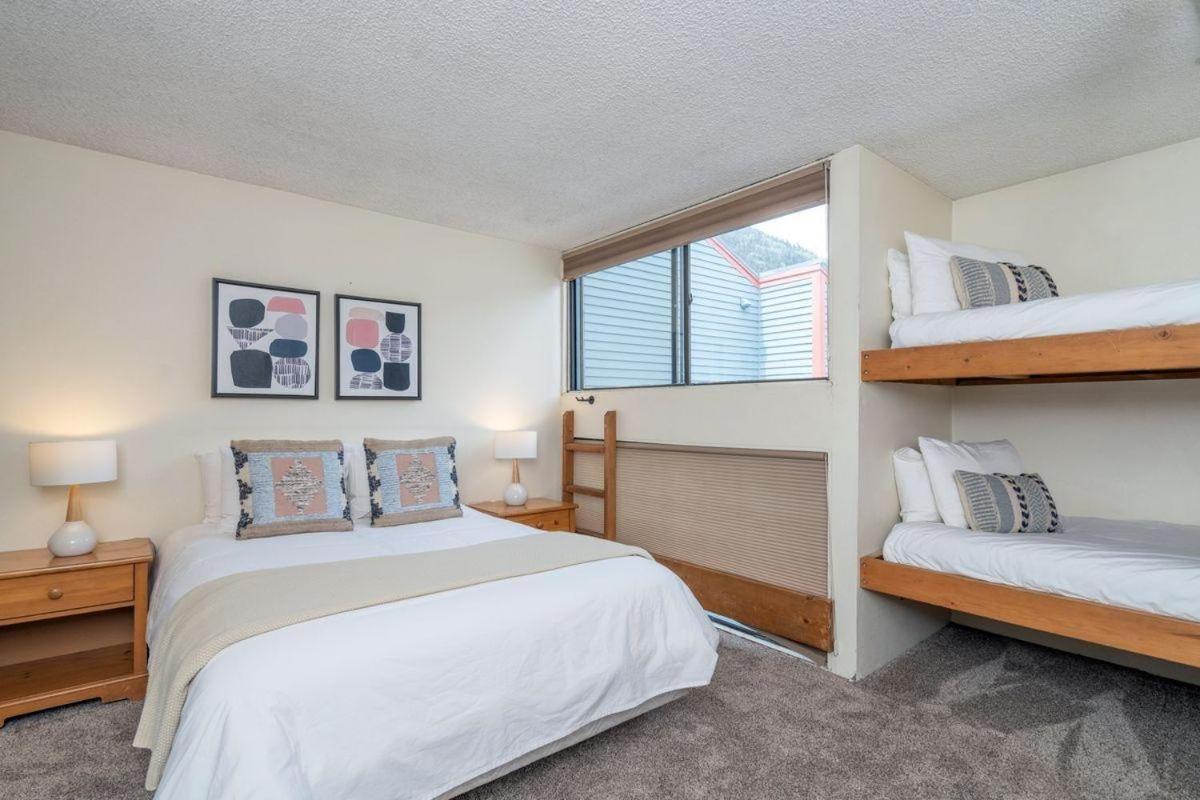 Space For All! Close To Lift 7, Fireplace, Hot Tub Apartment