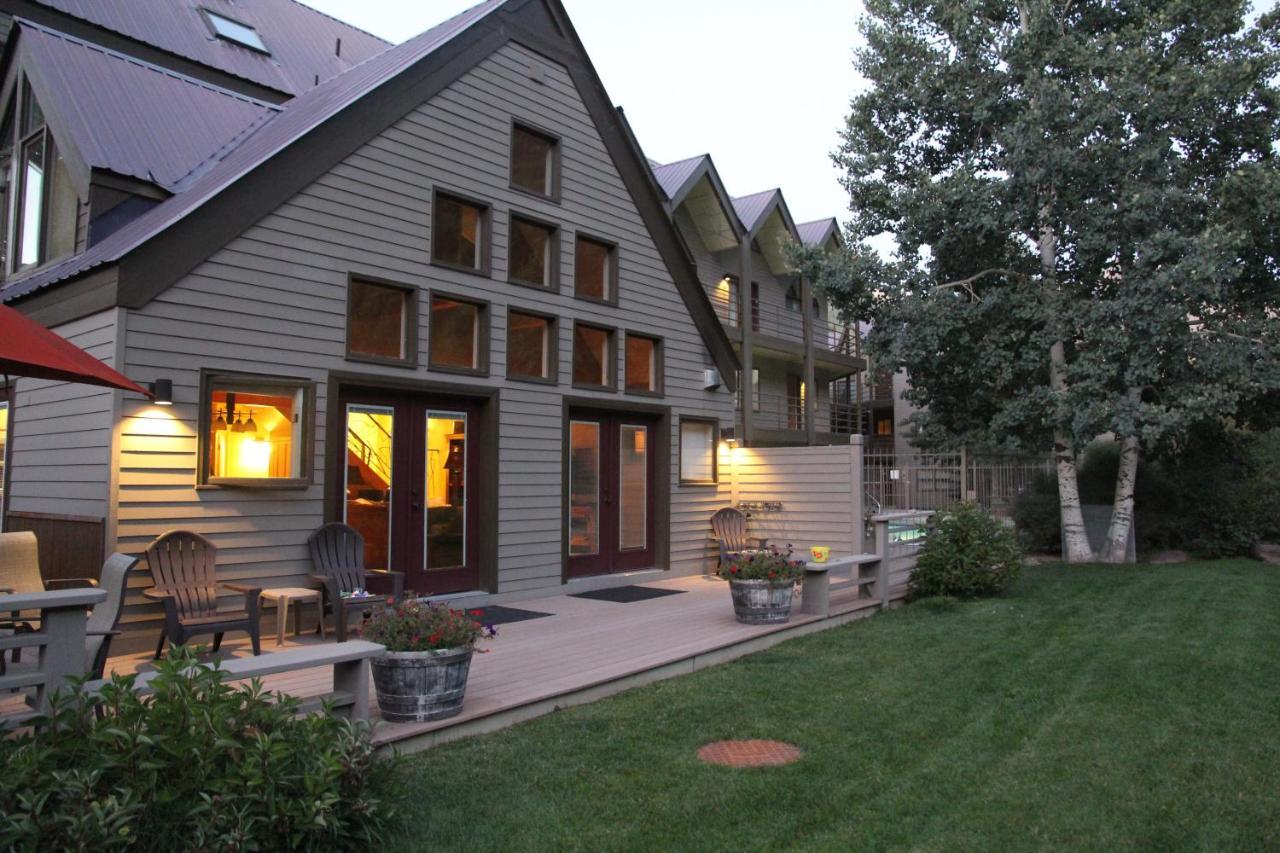 Giant Riverfront Deck W Grill, Tons Of Space Viking 100ab *