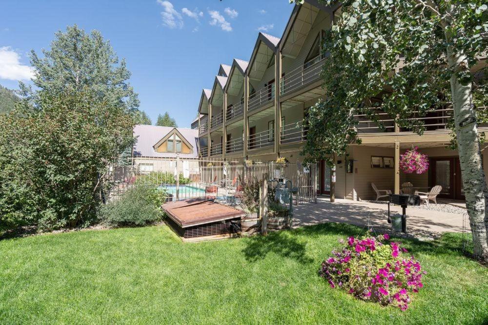 Giant Riverfront Deck W Grill, Tons Of Space Viking 100ab Apartment *