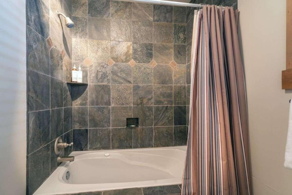 Lux With Gas Fireplace, Hot Tub, 8 Min To Lift 7 - Bunk For Kids! * Telluride