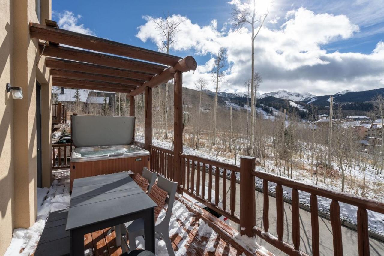 Mountain Village Panoramic Views, Hot Tub, Fireplace Townhouse Holiday home *