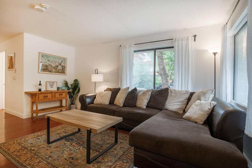 The Creekside Retreat: Steps To Of Apartment Telluride