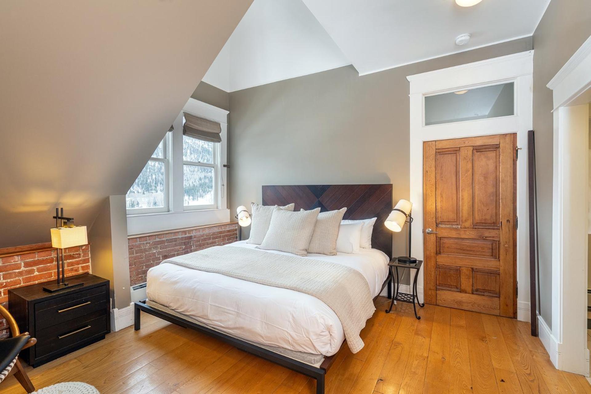 Apartment Ajax Loft Apts