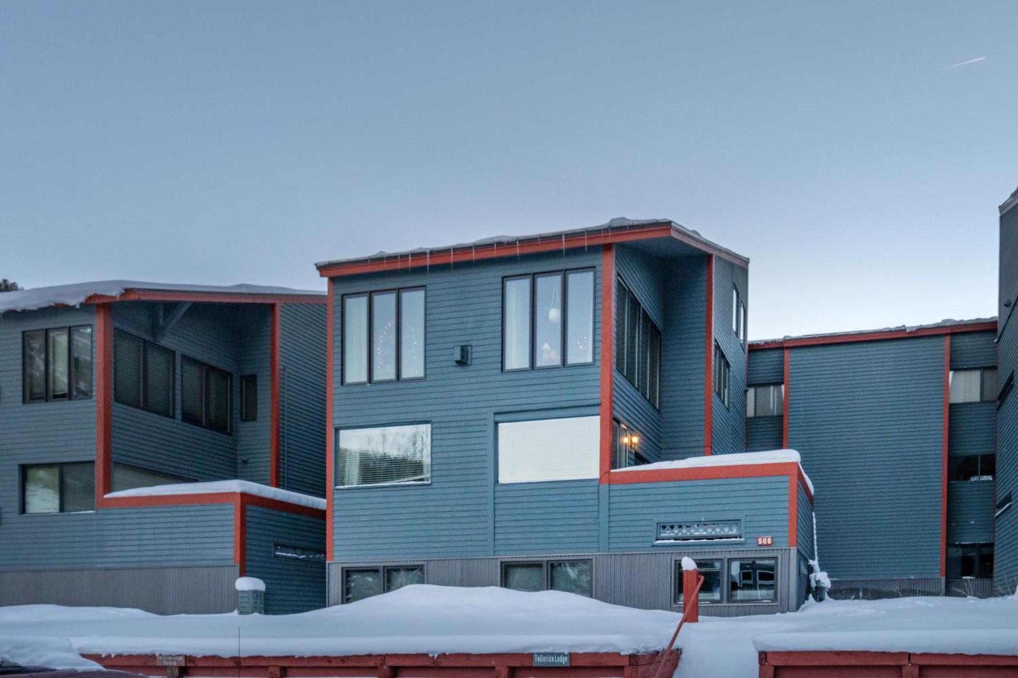 Renovated Close To Lift 7 And The Grocery Store Holiday home
