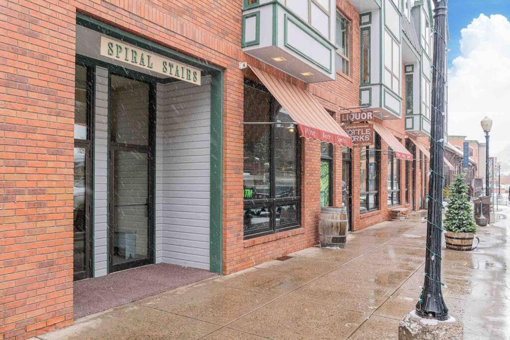 Designer Unit -center Of Town Of Telluride, Steps To Gondola And Town Park