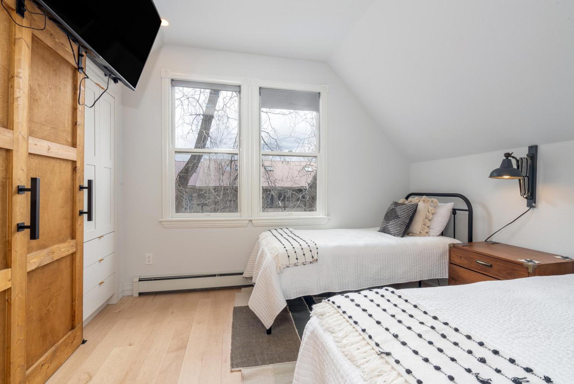 Tri-level Condo, Close To Coonskin Lift! * Telluride